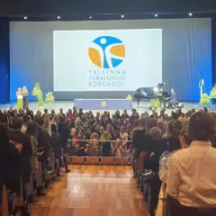 Tallinna Tervishoiu Kõrgkooli talvise piduliku lõpuaktuse pildid on valmis: vaata ja telli!