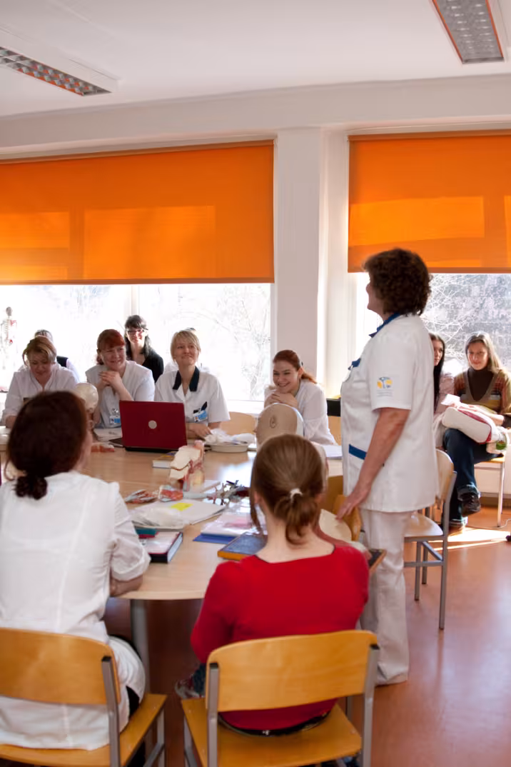 Eha Hõrrak loengut pidamas