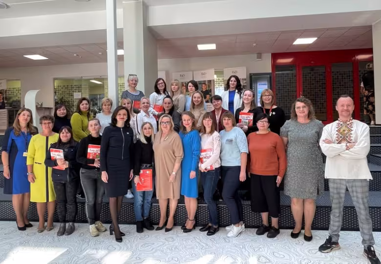 Tallinna Tervishoiu Kõrgkoolis alustasid õpinguid Ukraina sõjapõgenikest õed