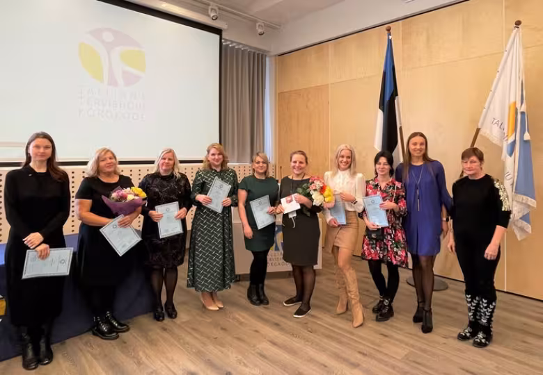 Tallinnas sai pidulikul aktusel lõputunnistuse uus lend tegevusjuhendajaid